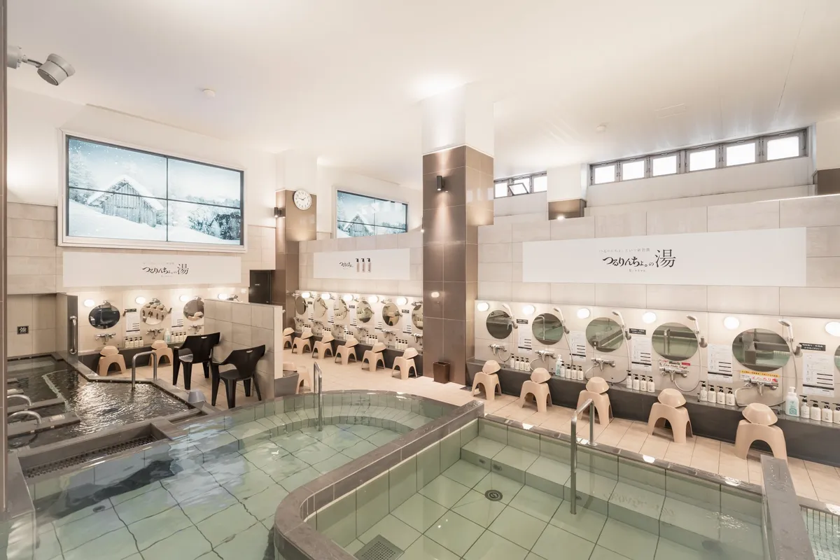 うめきた温泉 蓮 Wellbeing Parkの広々とした大浴場