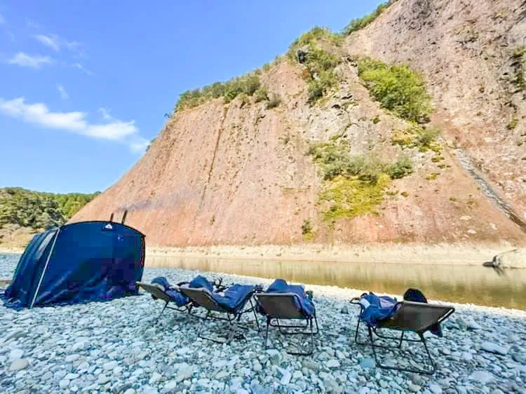 大自然の中で楽しむ完全貸切のテントサウナ