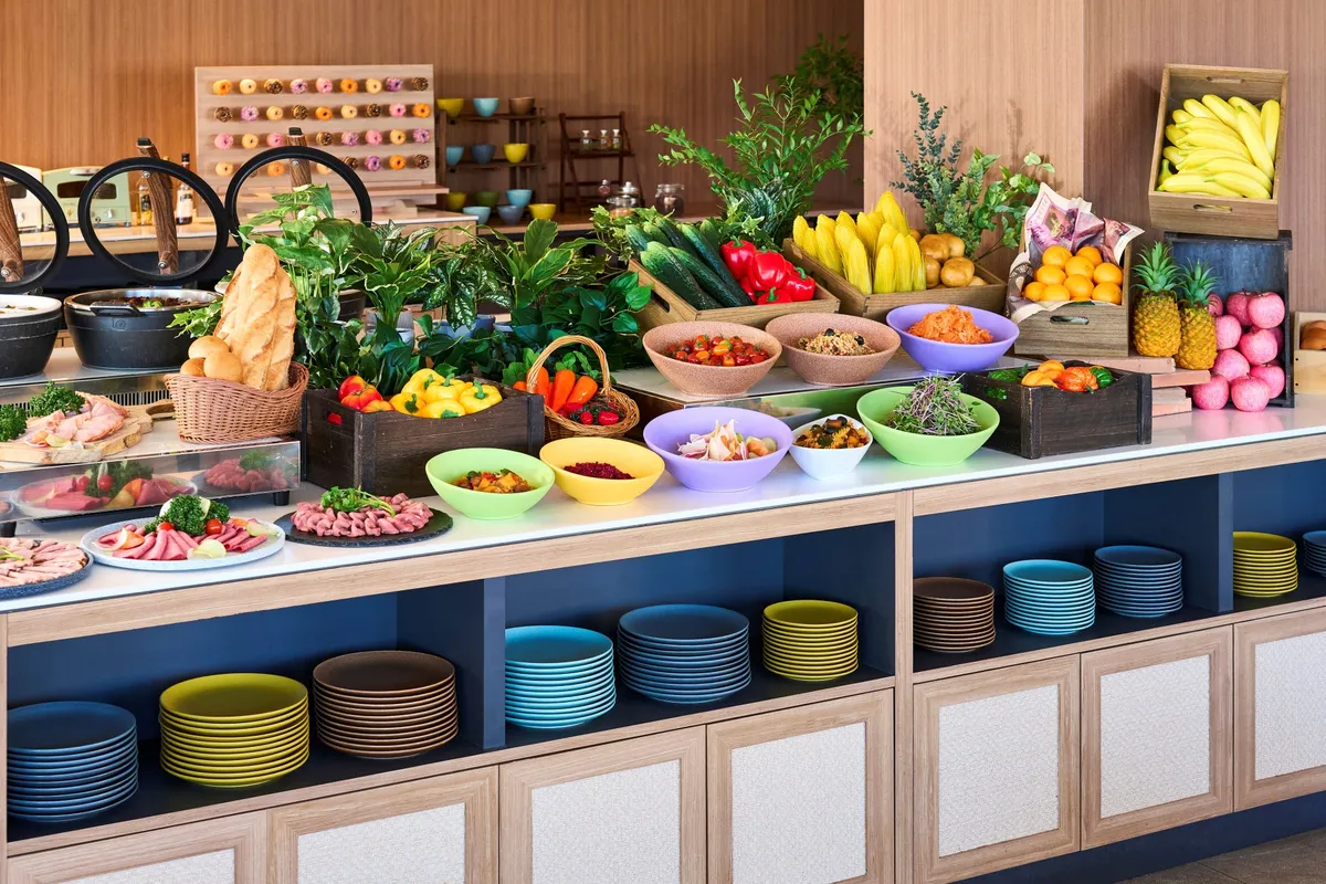 マルシェのように華やかなビュッフェコーナー